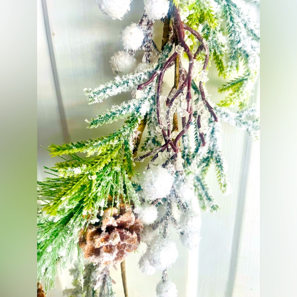 *Flocked Berry Pine Garland